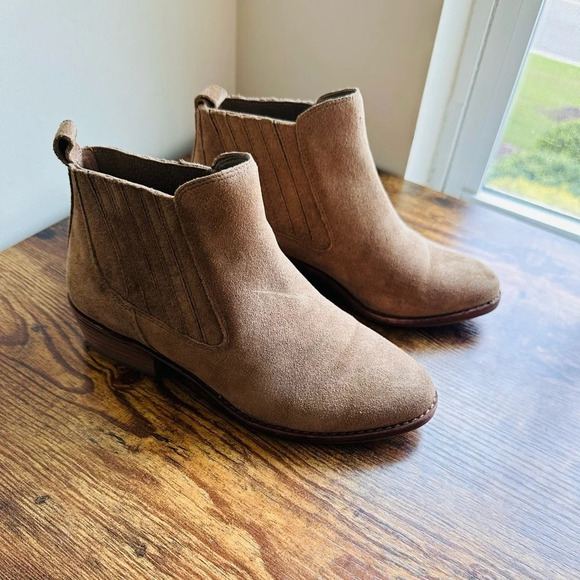 Gianni Bini Stand-Bye Suede Ankle Boots - Size 5.5 Sahara Sand - Like New - Picture 6 of 14